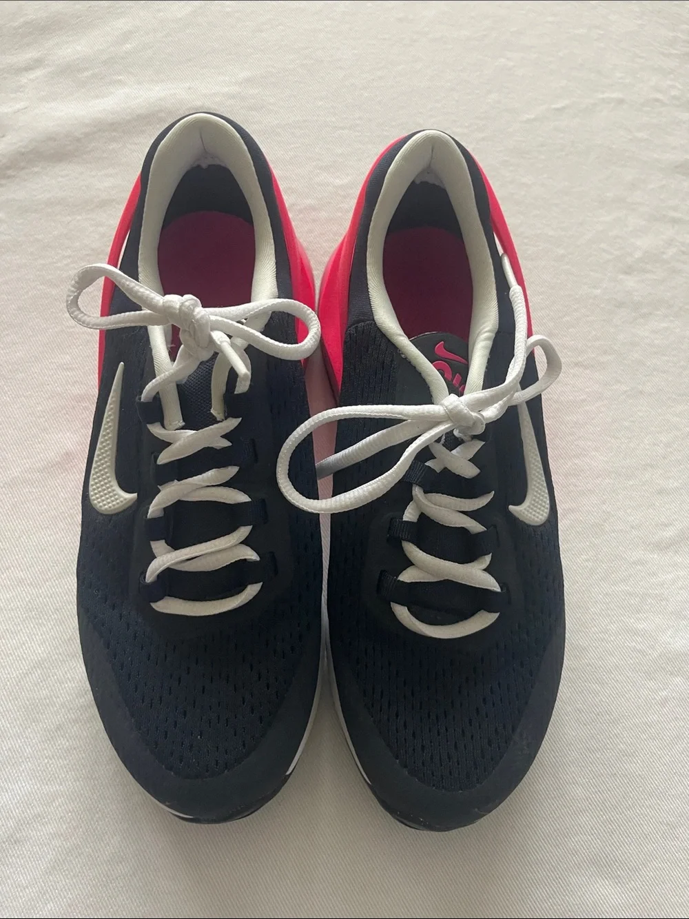 NEW Nike Air Max 270 Size 4.5 Kids Black & Pink Low-Top Sneakers